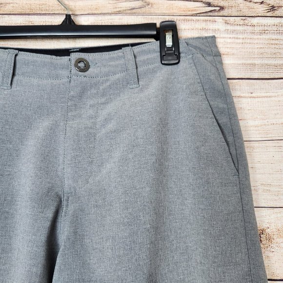 Volcom Surf & Turf 4 Way Stretch Shorts Men's 30 Gray Flat Front Chino Casual - Picture 3 of 11